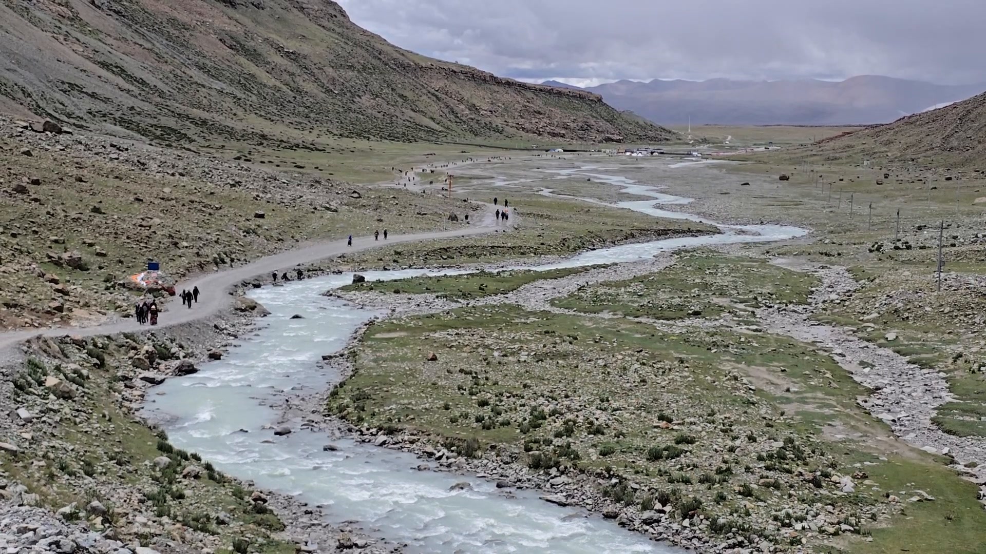 The Poison Lake and the Gateway to Mount Kailash - article image 3